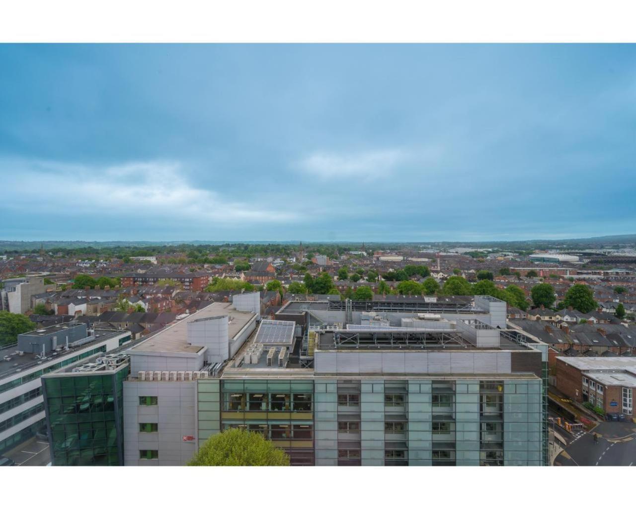 Central Belfast Apartments Jubilee Heights Exterior foto